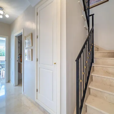 아파트 Hanami La Fragata Atico Duplex 에스테포나