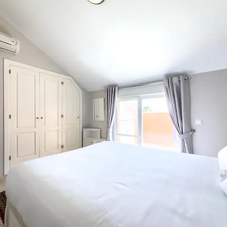 Hanami La Fragata Atico Duplex * Estepona