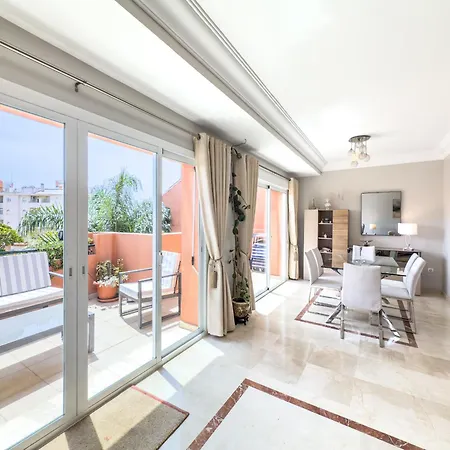 Hanami La Fragata Atico Duplex * Estepona